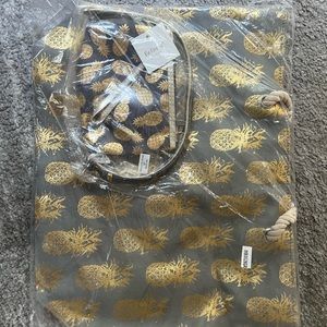 NWT Beach bag set